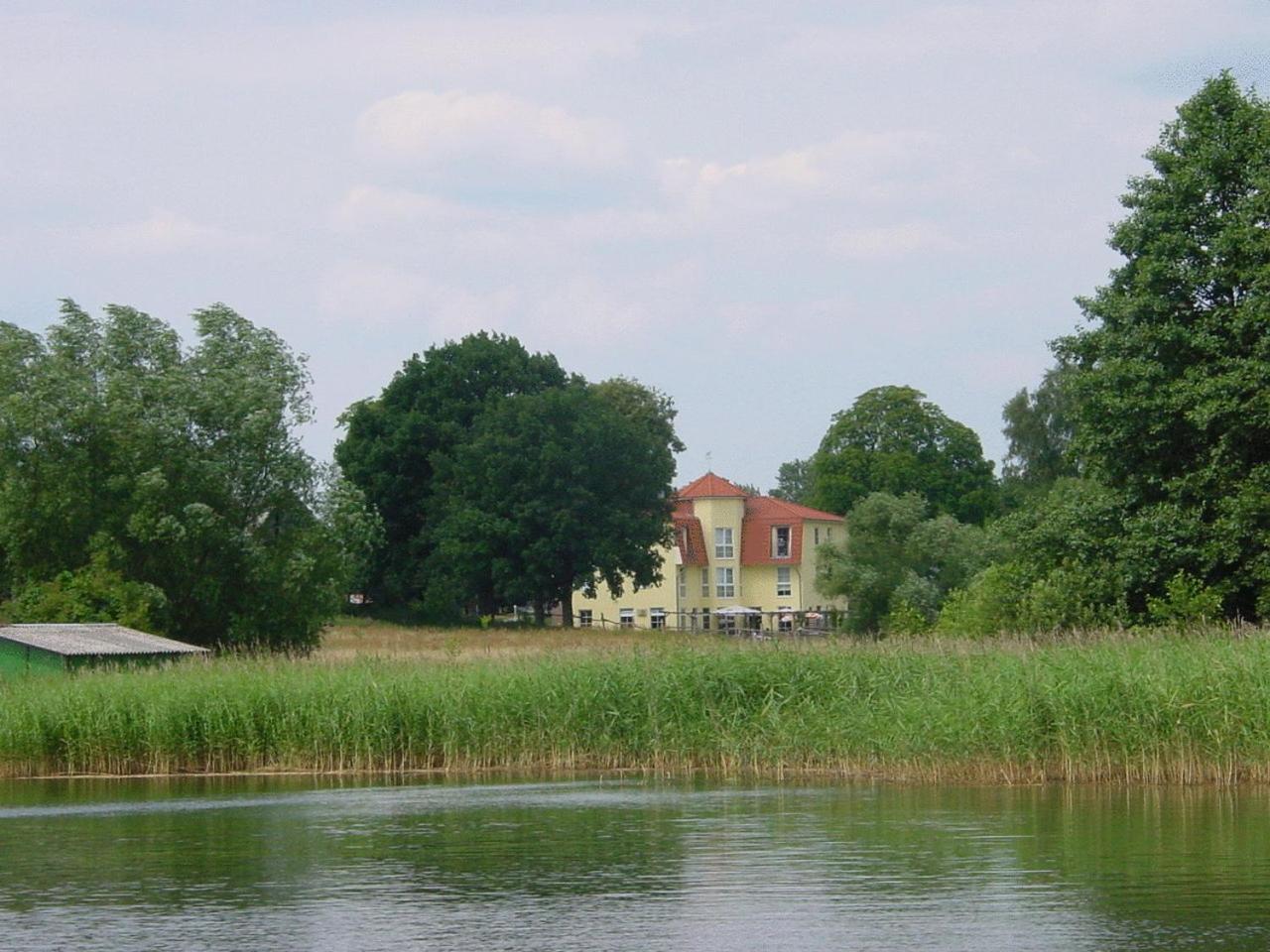 Landhotel Am Peetscher See Mirow Luaran gambar